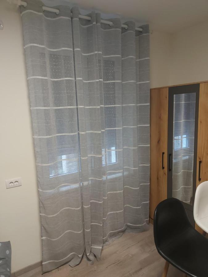 Apartman Mikikiki Belgrad Exteriör bild